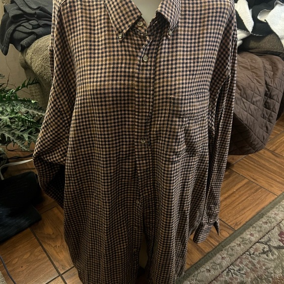 Classic Checkered Button-Up Shirt - Picture 1 of 4